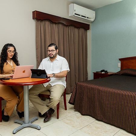 Hotel San Juan Centro ビジャエルモッサ エクステリア 写真
