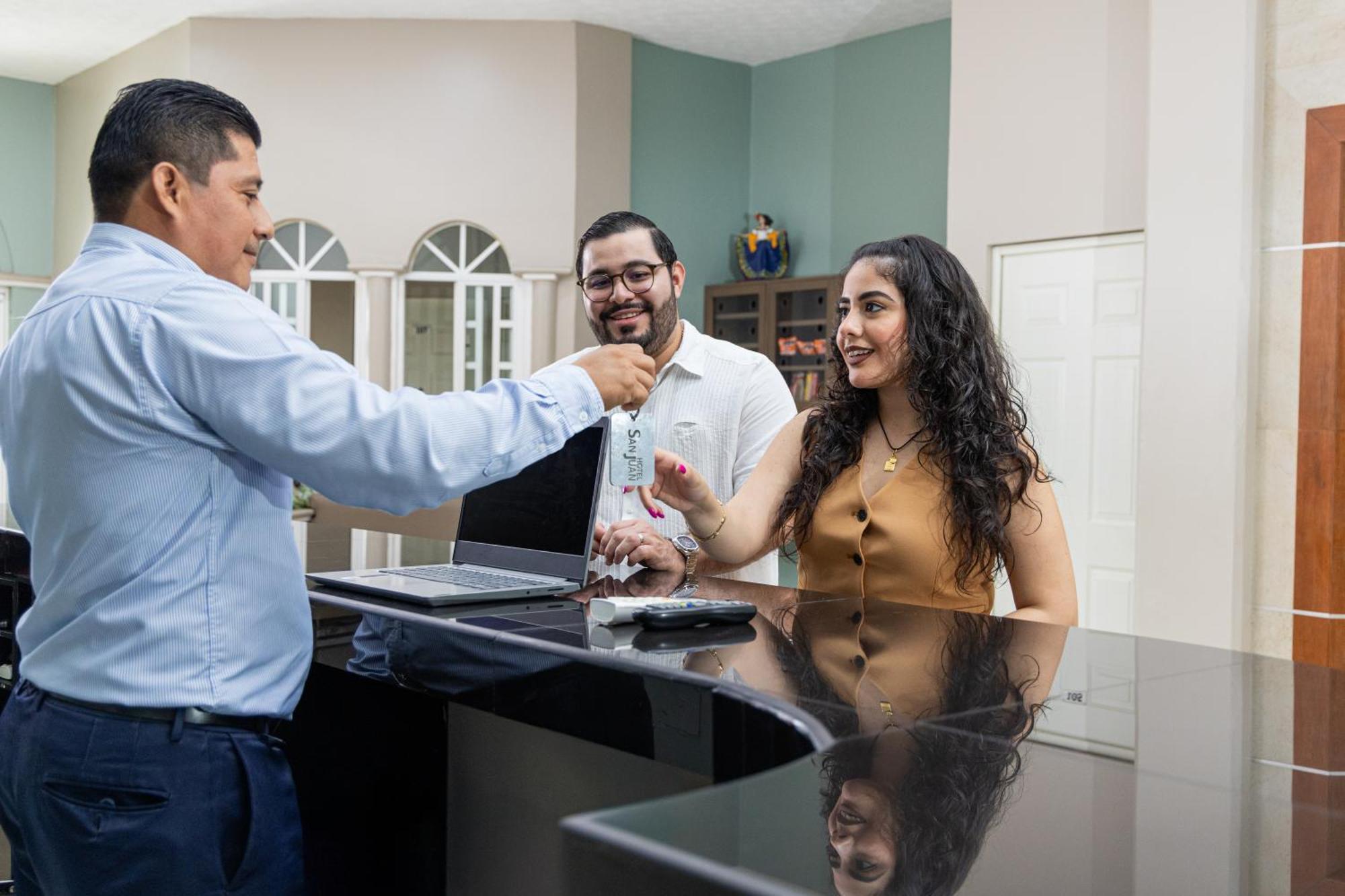 Hotel San Juan Centro ビジャエルモッサ エクステリア 写真